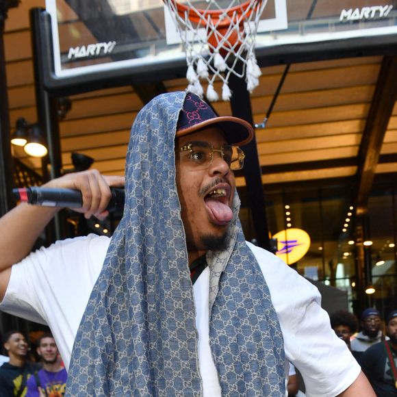Exclusif - Le rappeur Naza est en showcase lors de l'Airness Event au Airness Paris Basketball Store & Café à Paris le 7 juillet 2022. © Veeren / Bestimage


