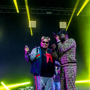 Semi-exclusif - Naza (Jean-Désiré Sosso Dzabatou) et Keblack (Cédric Matéta Nkomi) lors de la 8ème édition du concert caritatif "Une nuit à Makala" organisé pour l'association "Les orphelins de Makala" au Zénith de Lille, France, le 19 mars 2019