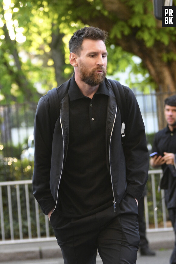 Lionel Messi (PSG) - Arrivées des joueurs avant le Match de championnat de Ligue 1 Uber Eats opposant le Paris Saint-Germain (PSG) au RC Lens (3-1) au Parc des Princes à Paris le 15 avril 2023.  Arrivals of players before the Ligue 1 Uber Eats Championship match between Paris Saint-Germain (PSG) and RC Lens (3-1) at the Parc des Princes in Paris on April 15, 2023. 