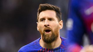 "Comment on peut laisser un mec nous humilier ?" Lionel Messi sèche l'entraînement du PSG pour partir en week-end, les supporters craquent
