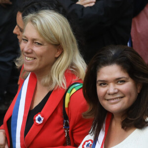 Danielle Simonnet et Raquel Garrido - Marche contre la vie chère et l’inaction climatique, organisée par la Nouvelle Union populaire écologique et sociale (Nupes), avec le renfort d’associations et de certaines fédérations syndicales de Place de la Nation à place de la Bastille à Paris le 16 octobre 2022. © Stéphane Lemouton/Bestimage 