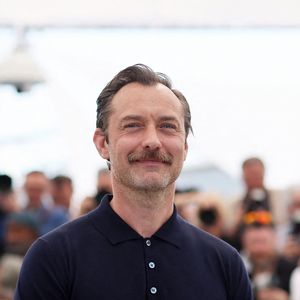 Jude Law au photocall de "Firebrand (le jeu de la reine)" lors du 76ème Festival International du Film de Cannes, le 22 mai 2023. © Moreau/Jacovides/Bestimage