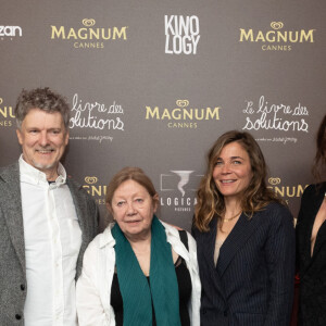 guest, Pierre Niney Michel Gondry, Blanche Gardin, Vincent Elbaz, guest - Soirée sur la plage Magnum lors du 76ème Festival International du Film de Cannes le 21 mai 2023. © Cannes Magnum/Jeremy Melloul/Bestimage