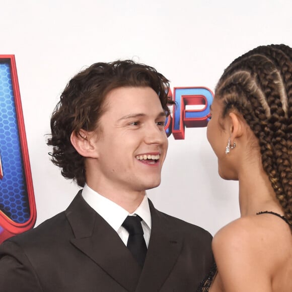 Tom Holland et sa compagne Zendaya à la première du film "Spider-Man: No Way Home" à Los Angeles, le 13 décembre 2021.  Celebrities at the premiere of "Spider-Man: No Way Home" in Los Angeles. December 13th, 2021. 