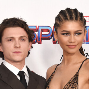 Tom Holland et sa compagne Zendaya à la première du film "Spider-Man: No Way Home" à Los Angeles, le 13 décembre 2021.  Celebrities at the premiere of "Spider-Man: No Way Home" in Los Angeles. December 13th, 2021. 