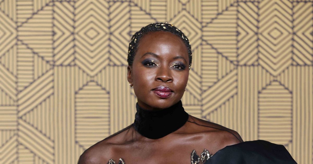 Filme Und Serien Von Danai Gurira Danai Gurira lors du photocall de la première du film Wakanda Forever à