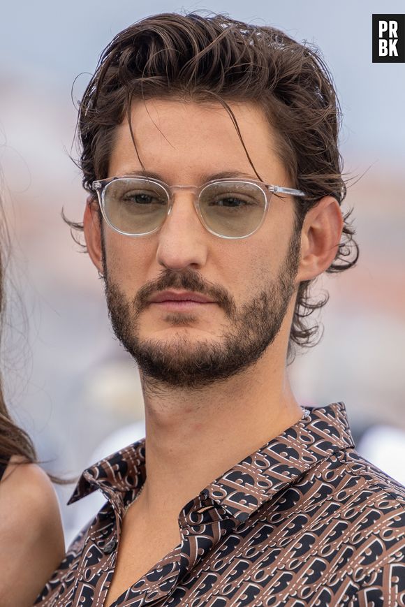 Pierre Niney au photocall de "Mascarade" lors du 75ème Festival International du Film de Cannes, le 28 mai 2022. © Olivier Borde / Bestimage 