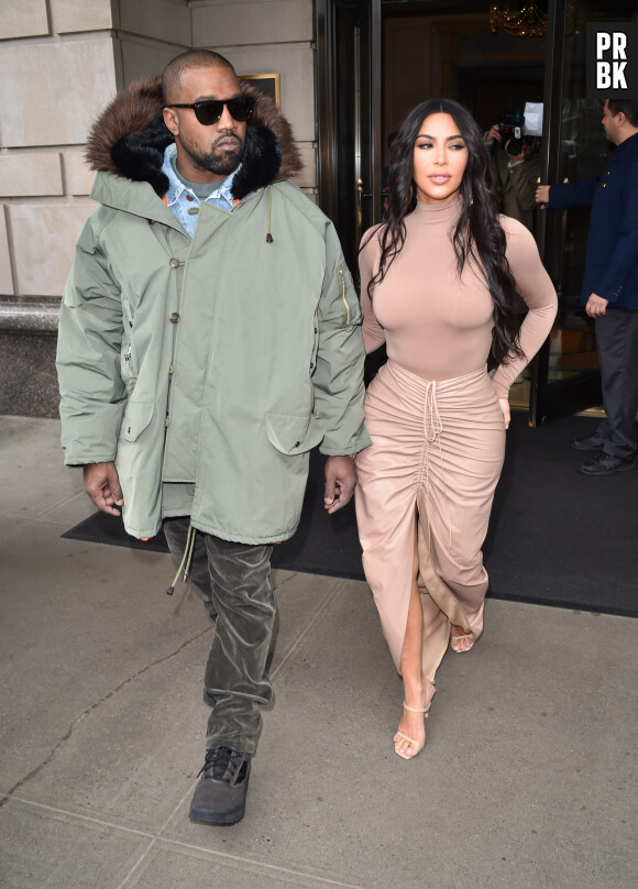 Ils ont quatre enfants ensemble.
Kim Kardashian et son mari Kanye West à la sortie de leur hôtel à New York le 5 février 2020.