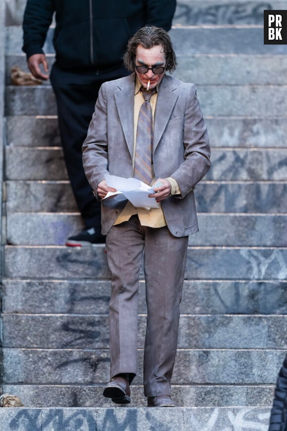 Lady Gaga et Joaquin Phoenix tournent des scènes du film "Joker: Folie à deux" sur les marches rendues célèbres dans le premier opus à New York, le 3 avril 2023. C'est sur cet escalier, à l'angle des avenue Shakespeare et Anderson que Joaquin Phoenix y avait effectué son célèbre pas de danse au coeur du Bronx, dans "Joker". 