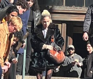 Lady Gaga sur le tournage du film "Joker: Folie à deux" à New York, le 26 mars 2023. 