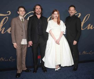 Harry Melling, Christian Bale, Lucy Boynton, Scott Cooper. - Première de "The Pale Blue Eye" (Netflix) à Los Angeles, le 14 décembre 2022. 