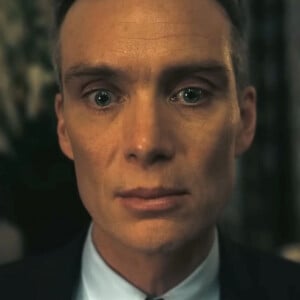 Celui-ci était nommé The Sons of Mr Green Genes.
Images de la bande-annonce du film "Oppenheimer" avec Cillian Murphy.