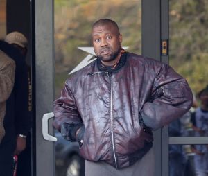 Celui-ci devrait s'appeler "Israël". 
Le rappeur Ye (Kanye West) est allé voir jouer son fils Saint dans un match de basket à la Mamba Academy à Thousand Oaks. Le 16 juin 2023