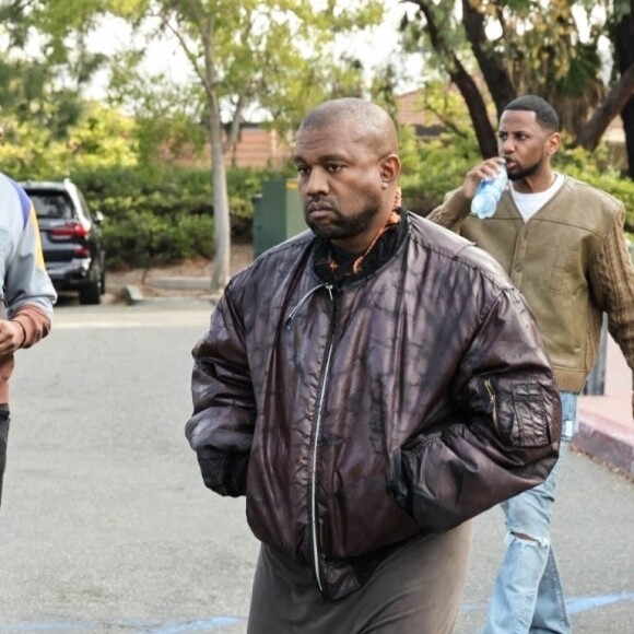 Le rappeur Ye (Kanye West) est allé voir jouer son fils Saint dans un match de basket à la Mamba Academy à Thousand Oaks. Le 16 juin 2023