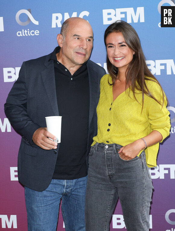 Vincent Moscato et Julie Hammett lors de la conférence de presse de rentrée BFM TV. - RMC du groupe Altice France à Paris, France, le 31 août 2023. © Coadic Guirec/Bestimage