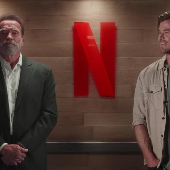 Arnold Schwarzenegger et Chris Hemsworth en promotion pour les productions Netflix "Fubar" et "Extractions 2".