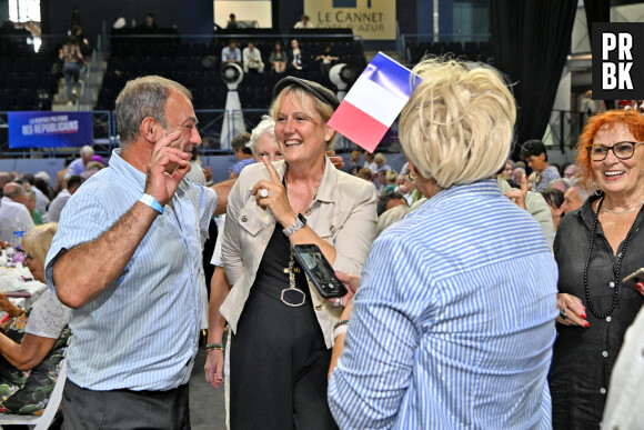 Nadine Morano, qui à la fin du déjeuner à d'abord danser avec les militants sur "La java de Broadway" de Michel Sardou © Bruno Bebert / Bestimage