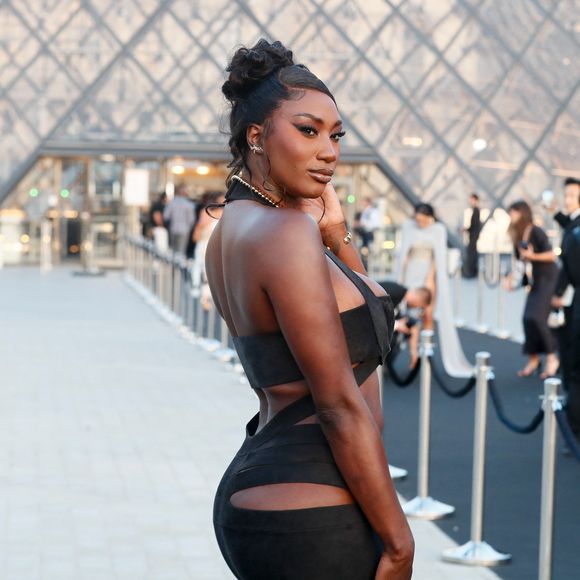 La Fashion Week bat son plein.
Aya Nakamura - Photocall de la soirée Lancome X Louvre lors de la Fashion week de Paris (PFW), dans la cour du musée du Louvre, à Paris, France, le 26 septembre 2023. © Christophe Clovis/Bestimage