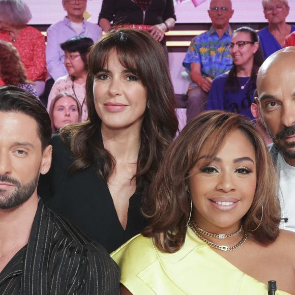 Exclusif - Hugo Manos, Sophie Coste, Ludivine Retory, Florian Anselme - Julie Pietri était l’invitée de l’émission TPMP People, enregistrée le 30/09/2022, présentée par M.Delormeau et diffusée le 01/10/2022 - Paris le 01/10/2022 - © Jack Tribeca / Bestimage