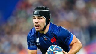Antoine Dupont absent avec les Bleus jusqu'en 2025 ? Le Capitaine du XV a un nouveau défi en tête plus important