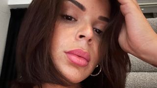 "Clocharda jalousa" : Sarah Fraisou fracasse Frenchie Shore, Kara la clashe violemment en retour