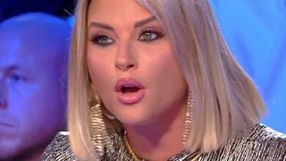 "Le jour où tu auras un enfant..." : Raymond s'en prend à Kelly Vedovelli dans TPMP, Cyril Hanouna saoulé par ce débat tendu