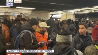 "C'est totalement scandaleux" : l'augmentation du Pass Navigo annoncée par Valérie Pécresse rend les usagers fous de rage