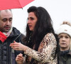 Marisa Abela et Lesley Manville tournent le biopic consacré à Amy Winehouse, "Back to Black" dans le parc de Primrose Hill à Londres, le 22 février 2023. Marisa Abela interprète le rôle de la chanteuse tandis que Lesley Manville joue celui de sa grand-mère, Cynthia.