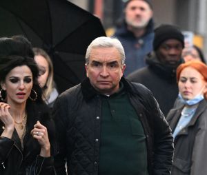 Marisa Abela et Eddie Marsan sur le tournage du biopic d'Amy Winehouse "Back To Black" dans le quartier de Soho à Londres, Royaume Uni, le 16 janvier 2023.