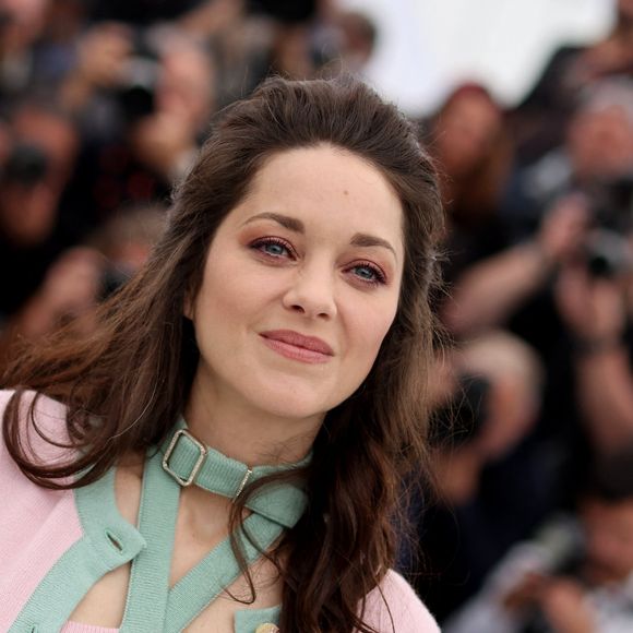 Marion Cotillard au photocall de "Little Girl Blue" lors du 76ème Festival International du Film de Cannes, le 21 mai 2023. © Jacovides / Moreau / Bestimage  Celebrities at the photocall of "Little Girl Blue" during the 76th International Cannes Film Festival. May 21st, 2023. 