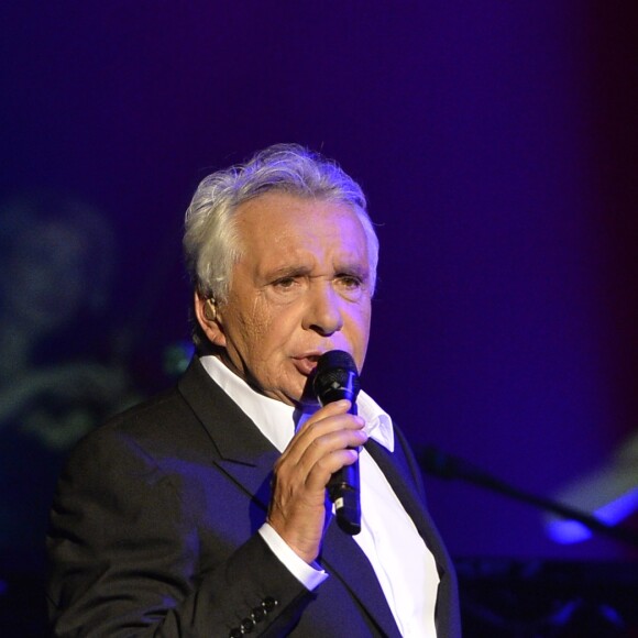 Michel Sardou en concert à l'Olympia à Paris le 7 juin 2013.
