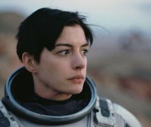 Anne Hathaway : sa carrière sauvée par Interstellar après son Oscar pour Les Miserables