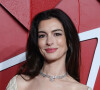 Anne Hathaway aux Fashion Awards à Londres