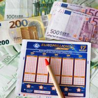 Je joue chaque semaine au Loto et à l'EuroMillions, mais ce n'est même pas pour gagner le gros lot (j'ai une autre stratégie)