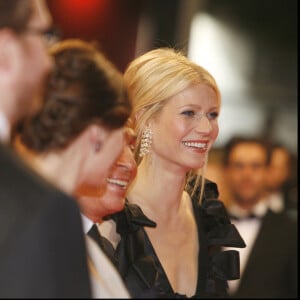 VALENTINO, GWYNETH PALTROW - MONTEE DES MARCHES DU FILM "TWO LOVERS" AU 61 EME FESTIVAL DU FILM DE CANNES 