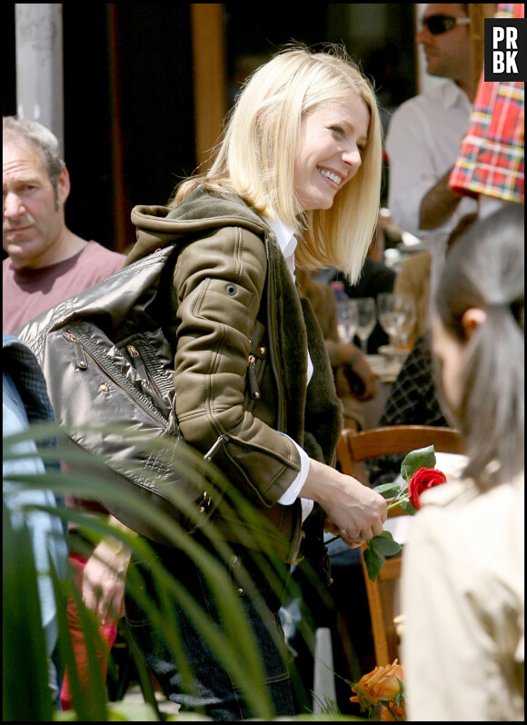 GWYNETH PALTROW EN TOURNAGE POUR UNE PUB DE "TOD'S" A ROME 