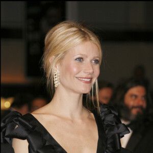 GWYNETH PALTROW - MONTEE DES MARCHES DU FILM "TWO LOVERS" A CANNES 