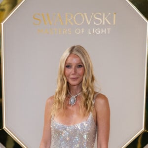 Gwyneth Paltrow Milan Fashion week - Exposition d'ouverture Men S/S 2025 -Swarovski - Masters of Light- toile de fond 16 juin 2024