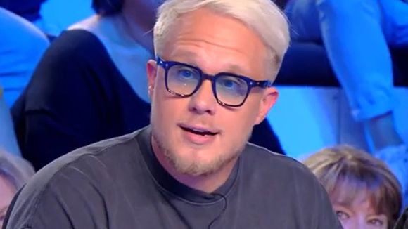 "J'ai perdu 3 à 4 millions d'euros" : trop riche à cause de la télé, ce chroniqueur de TPMP avoue avoir fait n'importe quoi avec son argent