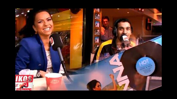Inna ... Nikos lui remet un disque de platine (vidéo)