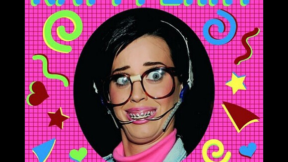 Katy Perry ... En mode Ugly Betty ... pour Last Friday Night (PHOTO)
