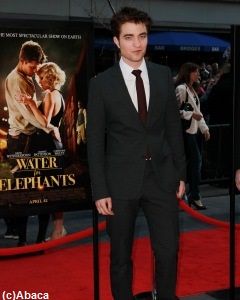 Robert Pattinson ... Un ado à queue de cheval (VIDEO)