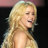 Shakira en français ... sa reprise de &#039;&#039;Je l&#039;aime à mourir&#039;&#039; de Francis Cabrel