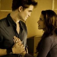 Twilight 4 : une scène chaude entre Robert Pattinson et Kristen Stewart dévoilée (VIDEO)