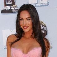 Megan Fox efface son tatouage : Marilyn Monroe attire &#039;&#039;les mauvaises ondes&#039;&#039; (PHOTOS)