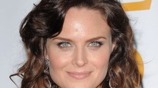 Emily Deschanel de Bones perd les ''os'' et accueille un petit Henry
