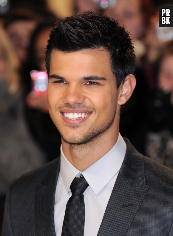 Taylor Lautner et son sourire impeccable