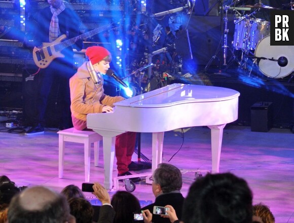Justin Bieber en concert, au piano