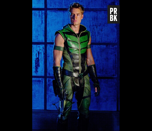 Justin Hartley dans le rôle de l'Archer Vert