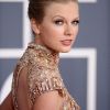 Taylor swift, trop belle dans sa robe dorée